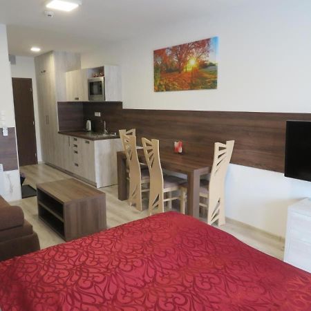 Apartman Bohemia โปดไฮสกา ภายนอก รูปภาพ